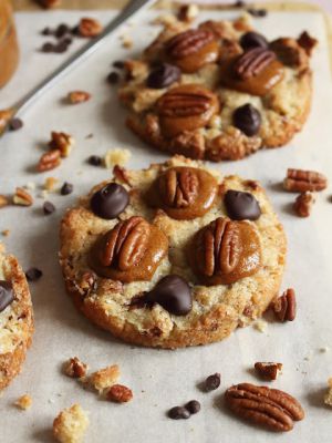 Recette Cookies aux noix de Pécan, fève Tonka, vanille et praliné noisettes