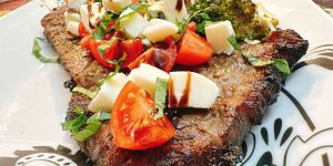Recette Balsamic Caprese Grilled Steak