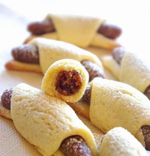 Recette Gâteaux "croissant" aux dattes et amandes