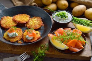 Recette Galettes de Pommes de Terre au Saumon – Un Plat Simple et Délicieux