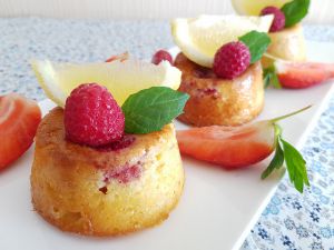 Recette Petits gâteau moelleux au citron & framboises