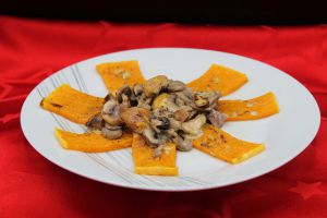 Recette Poêlée de butternut rôtie, châtaignes et champignons