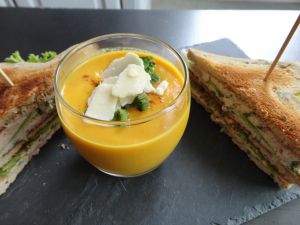 Recette Club sandwich thon, fromage de chèvre frais