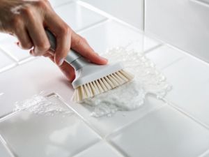 Recette Récurer des joints de carrelage au percarbonate brossage en douceur