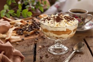 Recette Découvrez le secret de Cyril Lignac pour un tiramisu incroyablement onctueux