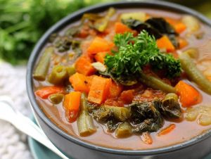 Recette Recette facile de soupe aux légumes détox (Santé et délicieuse !)