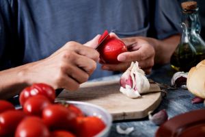 Recette 4 astuces pour enlever la peau des tomates en toute facilité