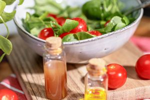 Recette Saison des salades arrive bientôt, voici à la vinaigrette de Cyril Lignac