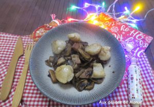 Recette Noix de Saint-Jacques aux lardons et champignons de Paris