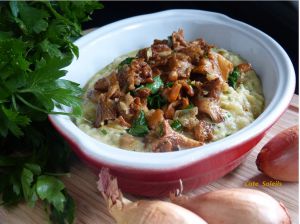 Recette Poêlée de girolles sur purée de pommes de terre aux fines herbes