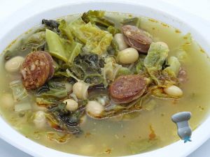 Recette Soupe au chou, haricots blancs et chorizo