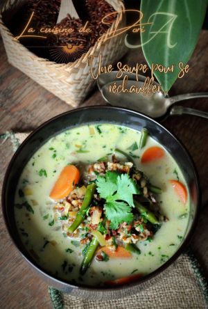 Recette Soupe de riz rouge, carottes & haricots verts