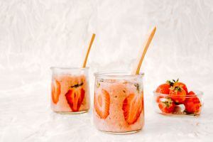 Recette Petits pots de porridge à la fraise (vegan)