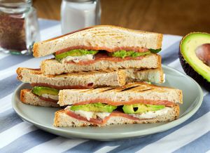 Recette Club sandwich au saumon fumé et au fromage frais