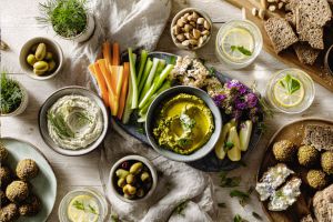 Recette Apéro de fin de mois : 10 idées gourmandes et économiques pour recevoir sans se ruiner