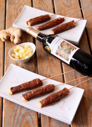 Recette Yakitori bœuf & comté, marinade au gingembre, Château Tour de Bonnet La Courrège rouge 2023