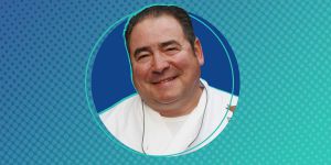 Recette This Emeril Lagasse One-Pot Dinner Starts With 40 Cloves of Garlic—and I'll Be Making It Forever