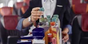 Recette The Popular Drink You Should Stop Ordering on Airplanes, According to a New Study