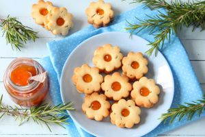 Recette Sablés au Romarin et Confiture d’Abricot Maison