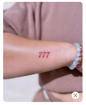 Recette Tatouage 777 : symbolique et signification de ce nombre porte-bonheur