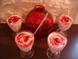 Recette Facile : Douceur lactée aux framboises et kiwis