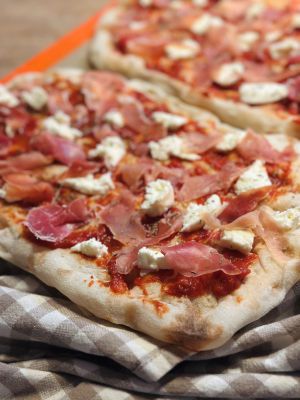 Recette Pinsa tomate mozzarella jambon