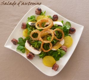 Recette Salade composée: pommes de terre-saucisses-oignons frits