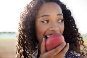 Recette 4 Ways Apples Can Help Your Skin Stay Younger, Longer