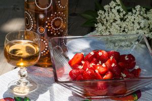 Recette Salade de fraises au vin de sureau