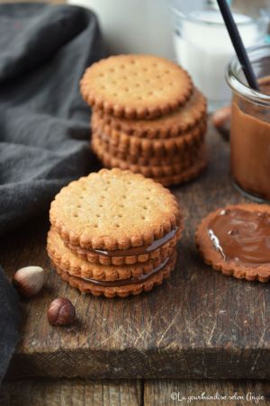 Recette Biscuits à la noisette fourrés au chocolat #vegan