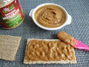 Recette Tartinade allégée à la mesquite à 40 kcal (diététique, hypocalorique, végane, crue, sans gluten, sans sucre et riche en fibres)