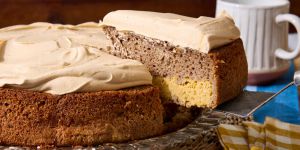 Recette My Great-Aunt’s Holiday Cake Turns Boxed Mix Into 'Magic'