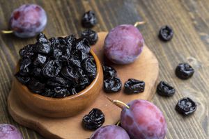Recette What Happens to Your Blood Pressure and Cholesterol When You Eat Prunes Regularly