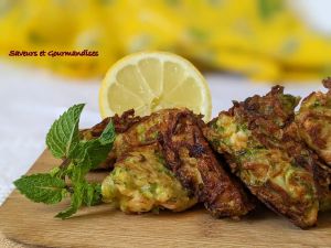 Recette Beignets de courgettes à la grecque – Kolokithokeftedes : une spécialité traditionnelle pleine de saveurs