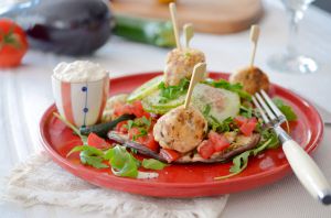 Recette Croquettes de poulet cajun et son dip au chèvre, salade de légumes grillés