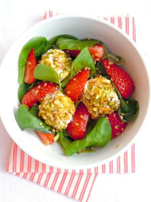 Recette Salade de fraises au fromage frais et pistaches