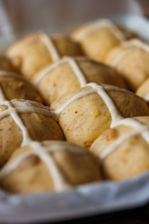 Recette Hot cross buns anglais pour fêter Pâques