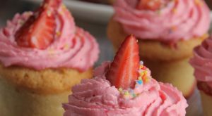 Recette Financiers aux fraises & chantilly mascarpone