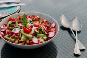 Recette Salade de quinoa à la grenade et aux pistaches , le plat sain auquel les célébrités ne peuvent résister