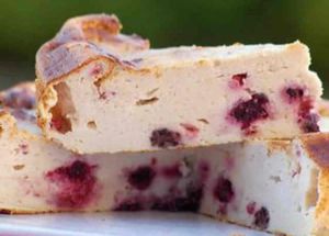 Recette Gâteau léger au fromage blanc et aux framboises : Un dessert frais et rafraîchissant