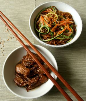 Recette Wok de veau et courgettes, nouilles sautées à l’asiatique, L’Expression Haut-Médoc 2017