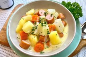 Recette Potée carottes, chou-rave et saucisses