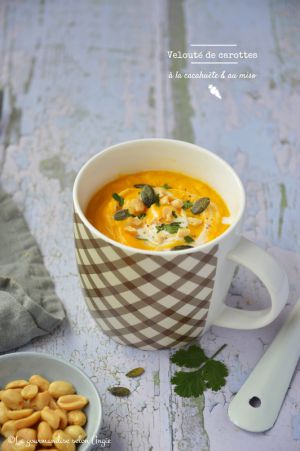 Recette Velouté de carottes au beurre de cacahuète & miso #vegan #glutenfree