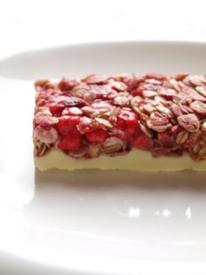 Recette Barres de céréales maison framboises, pralines rose, avec ou sans chocolat blanc