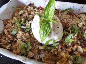 Recette Crumble de crackers sur lit de tomates et burrata