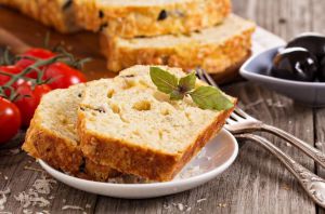 Recette Cake Salé Mozzarella Olives qui redéfinissent remarquablement les apéritifs français