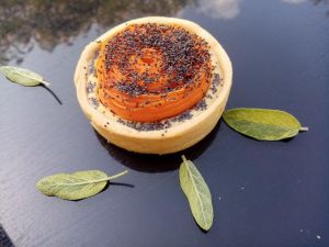 Recette Tartelettes aux fleurs de carottes et pavot
