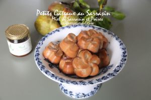 Recette Petits gâteaux au sarrasin, miel de sarrasin et poires