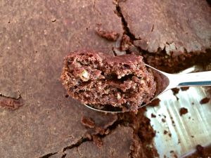 Recette Du yaourt grec et des graines de chia dans mon gâteau au chocolat (sans gluten)