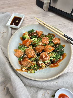 Recette Saumon teriyaki et brocolis rôtis à l’EasyFry
